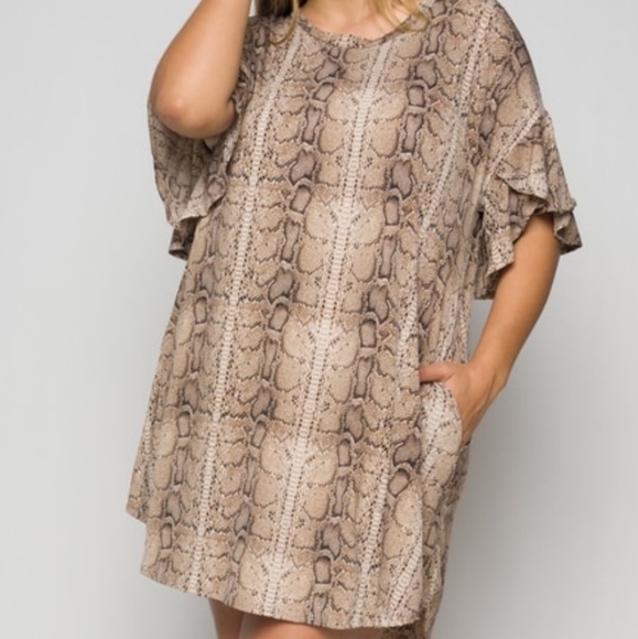 Dresses & Skirts - Snake skin print PLUS size dress